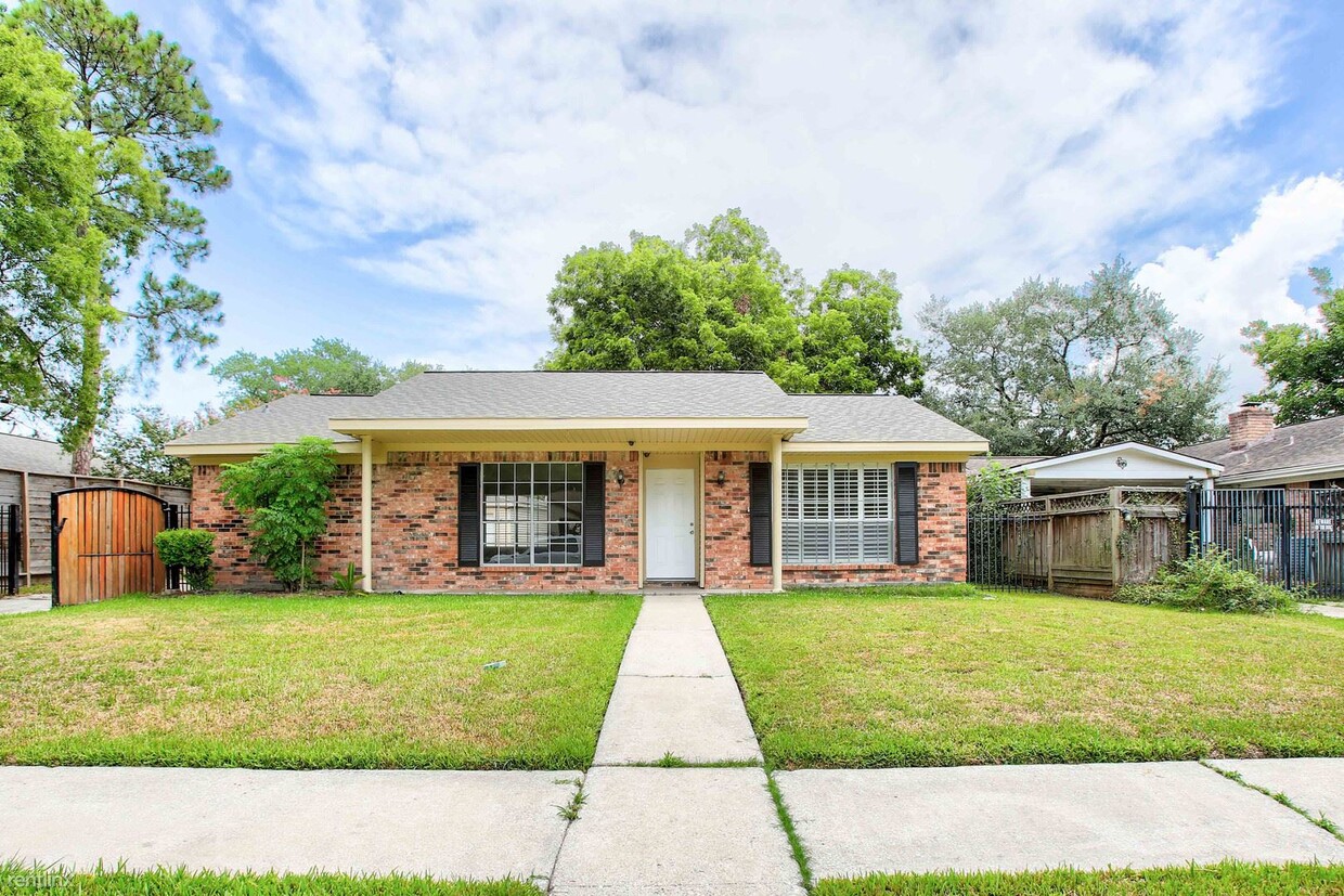 Foto principal - 3 br, 2 bath House - 1919 Tallulah Ln