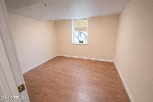 Building Photo - 32 Whitney Dr