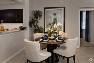 2 BR, 2 BA - 1100SF - Sierra Grande