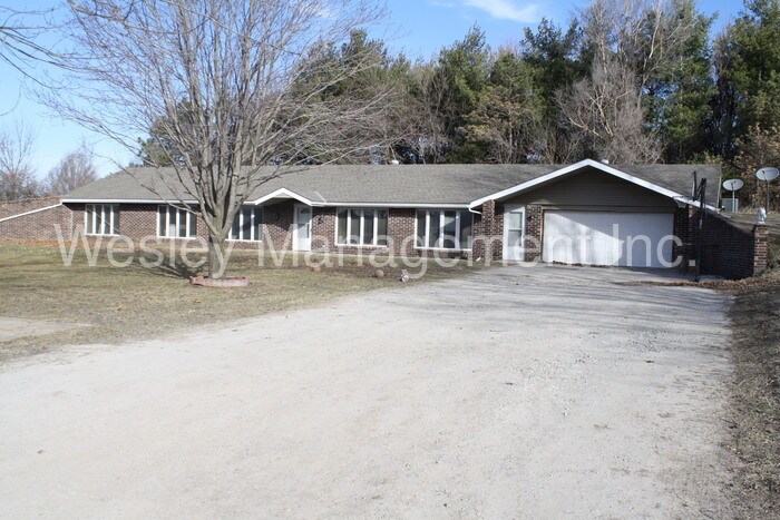 Primary Photo - Earth Contact home on 5 acres!