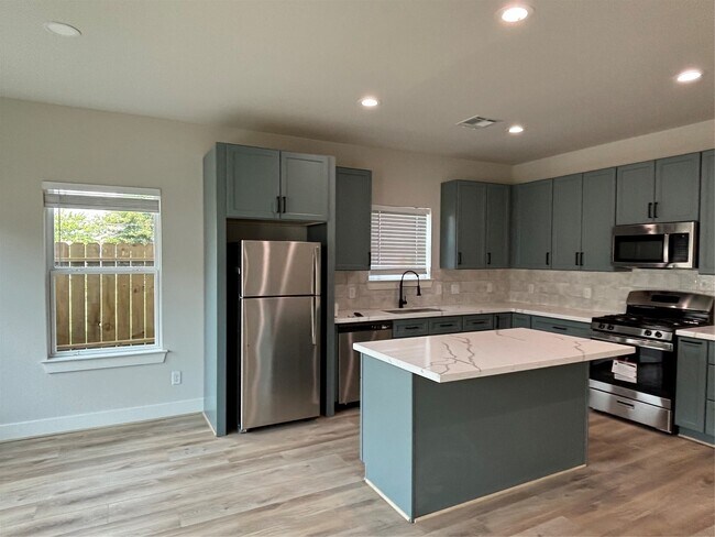 Foto del edificio - 3604 Dennis St