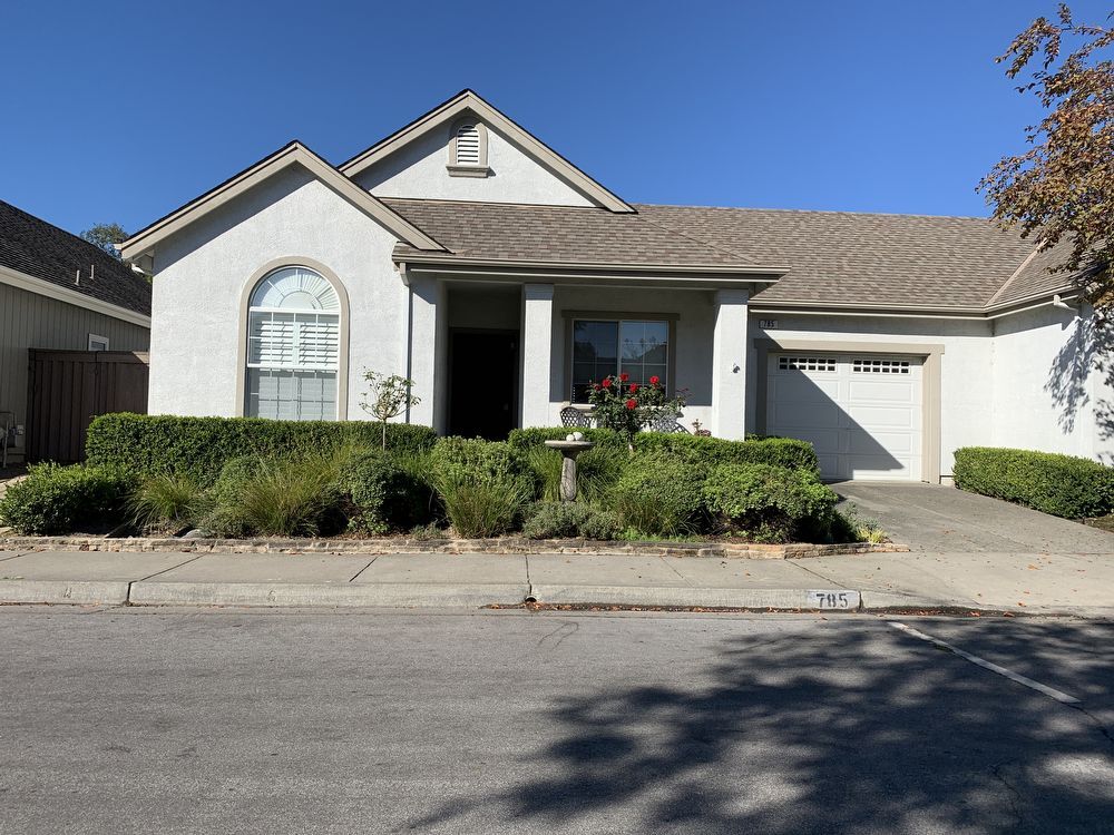 Primary Photo - 785 Glen Miller Dr