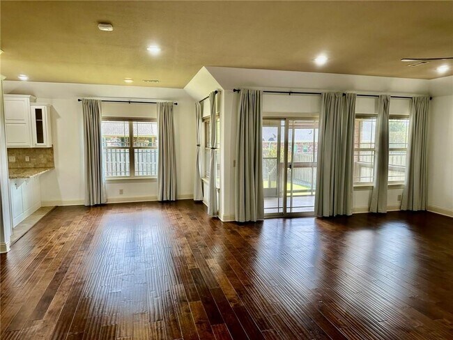 Foto del edificio - 5811 S 67th St