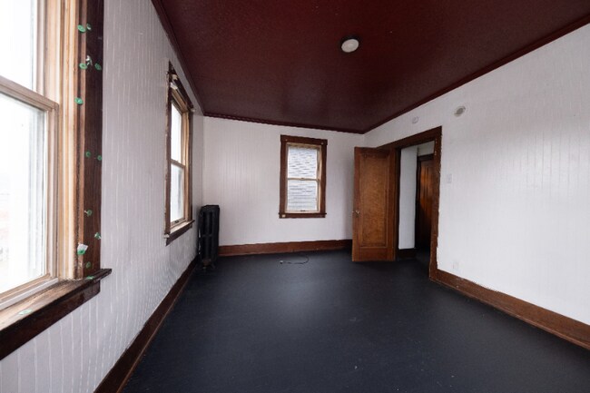Foto del edificio - 1022 Kenneth Ave