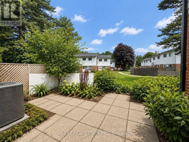 Building Photo - 516 Sunnydale Pl