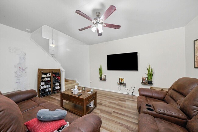 Foto del edificio - 1492 Orchid St