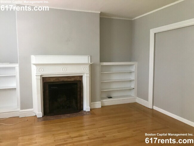 Building Photo - 30 Leamington Rd