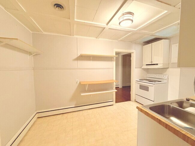 Foto del edificio - 134 W State St