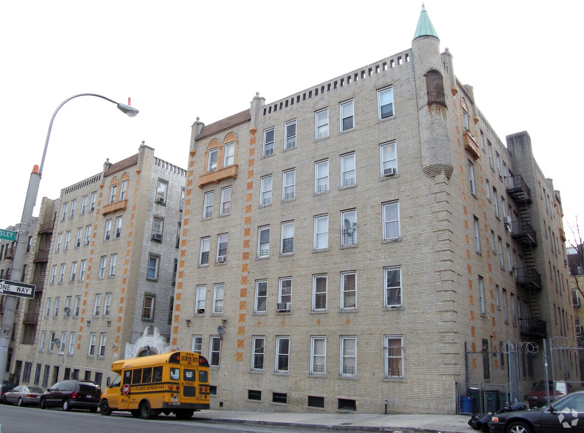 Primary Photo - 1834 Phelan Pl