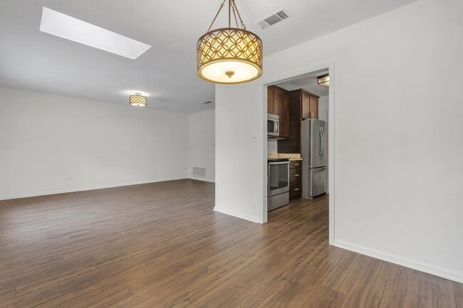 Building Photo - 4819 Heathe Dr