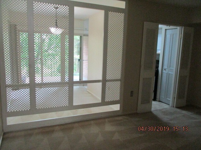 Foto del edificio - 2206 Greenery Ln