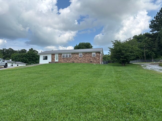 Building Photo - 1307 Allen Rd