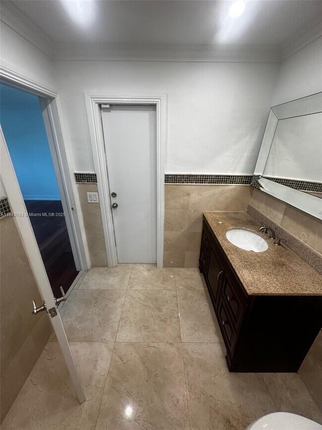 Foto del edificio - 3 bedroom in Hollywood FL 33021