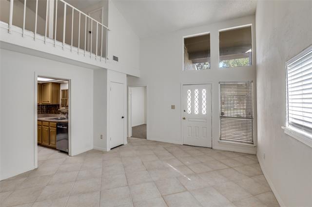 Foto del edificio - 9819 Smokefeather Ln