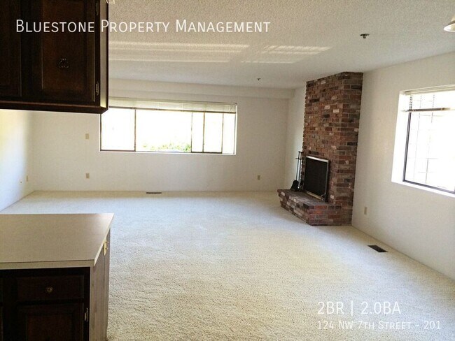 Foto del edificio - 124 NW 7th St