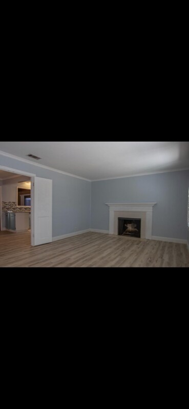 Building Photo - 1725 W Mendocino Ave