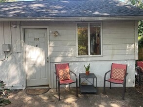 Building Photo - 145 Mell St