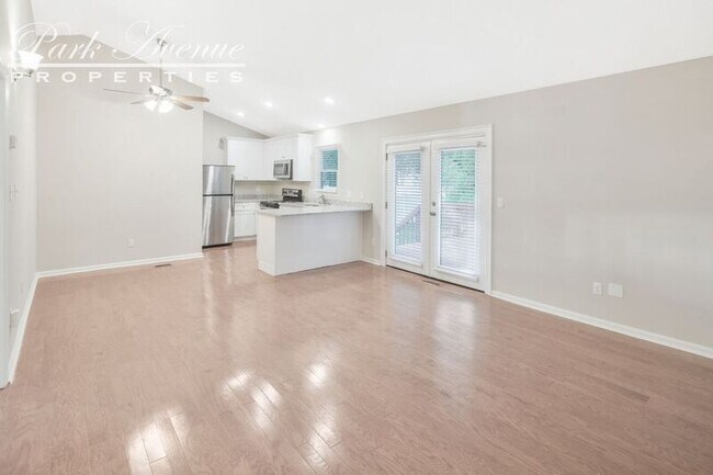 Building Photo - 1607 Teddington Dr