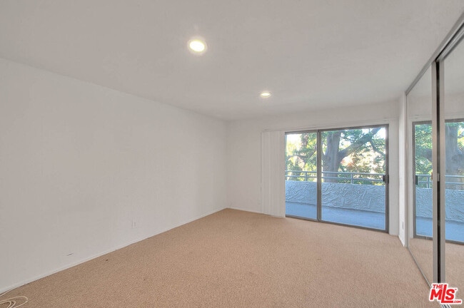Foto del edificio - 4311 Colfax Ave