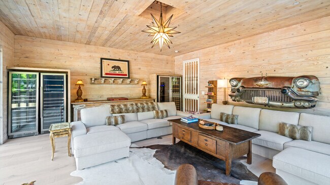 Foto del edificio - 822 Adobe Canyon Rd