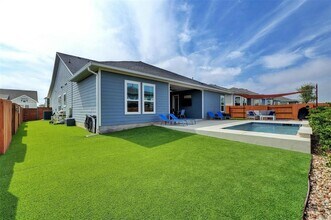 Building Photo - 8308 Orizzonte St