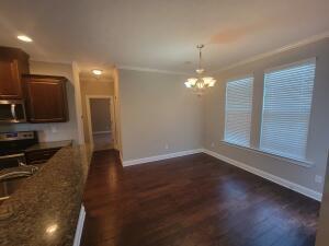 Building Photo - 1733 Ethan Way