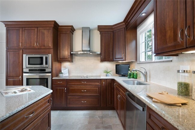 Building Photo - 15900 Eagles Landing Ct