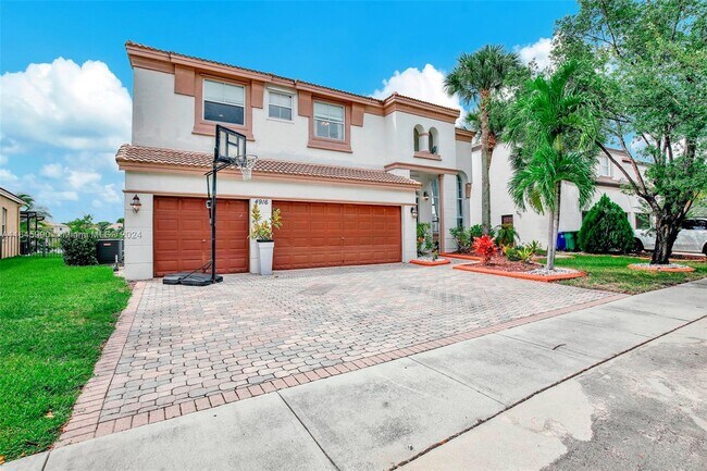 Foto del edificio - 4916 SW 162nd Ave