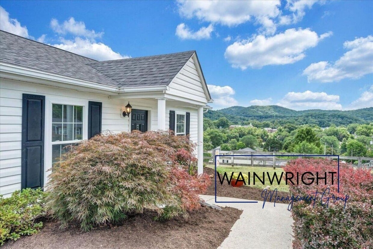 Building Photo - Charming One Level Living