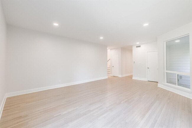 Foto del edificio - 6408 Haskell St