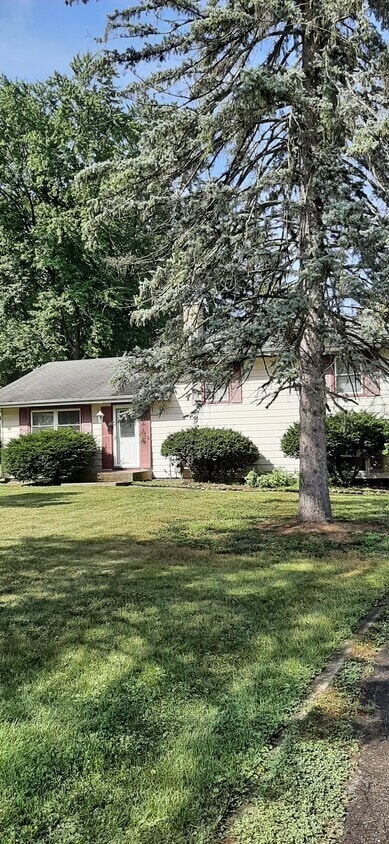 Building Photo - 7S416 Plainfield Naperville Rd