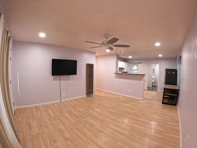 Building Photo - 1716 Princess Jeanne Dr