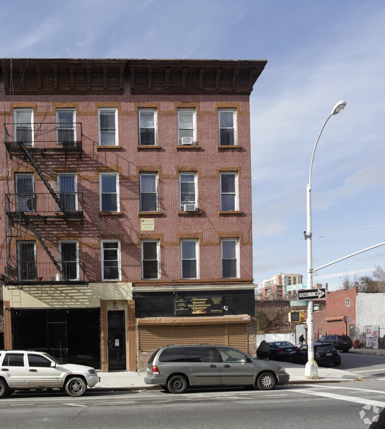 Building Photo - 1098 Bedford Ave