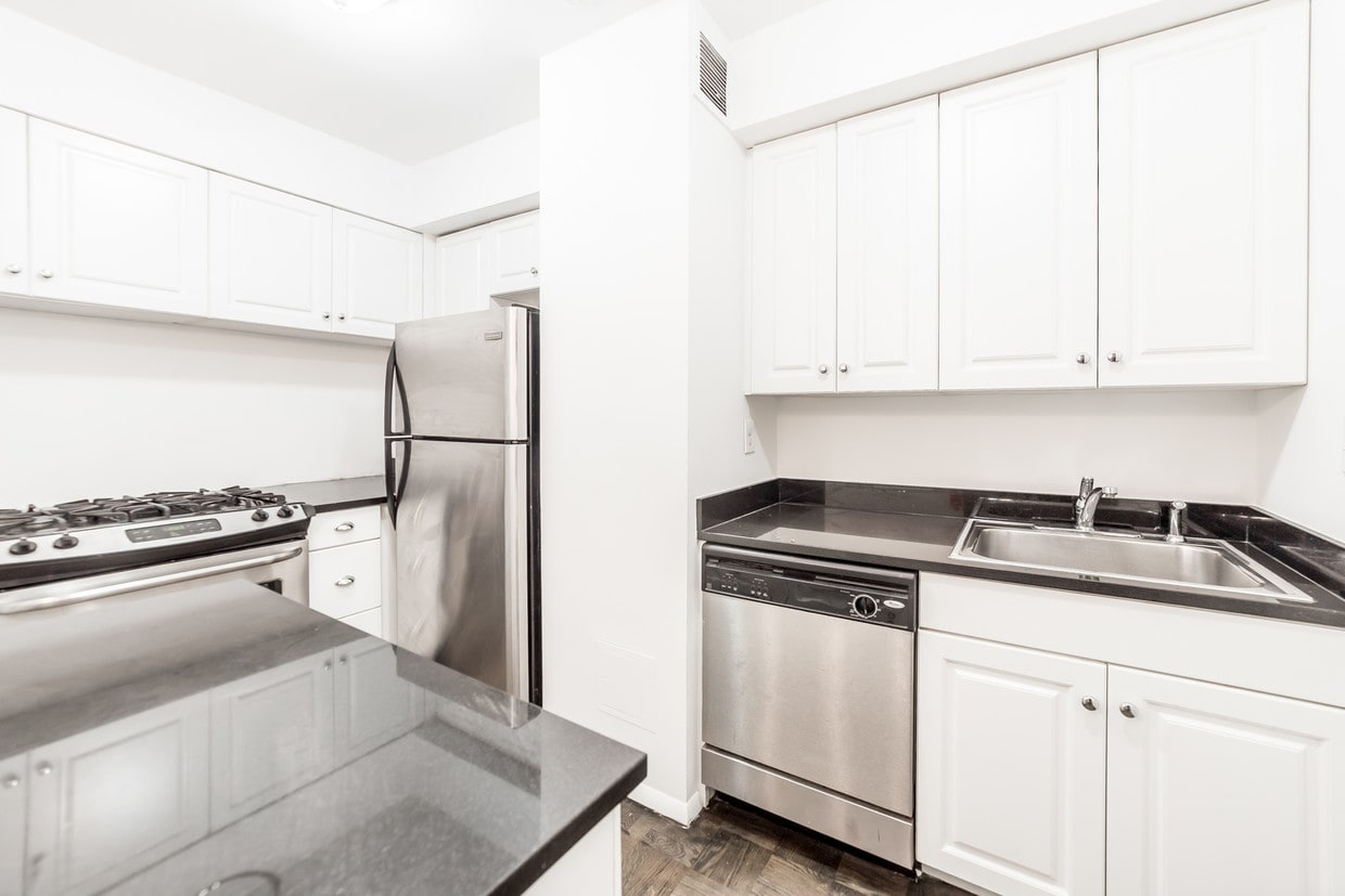 Primary Photo - 12 E 88th St