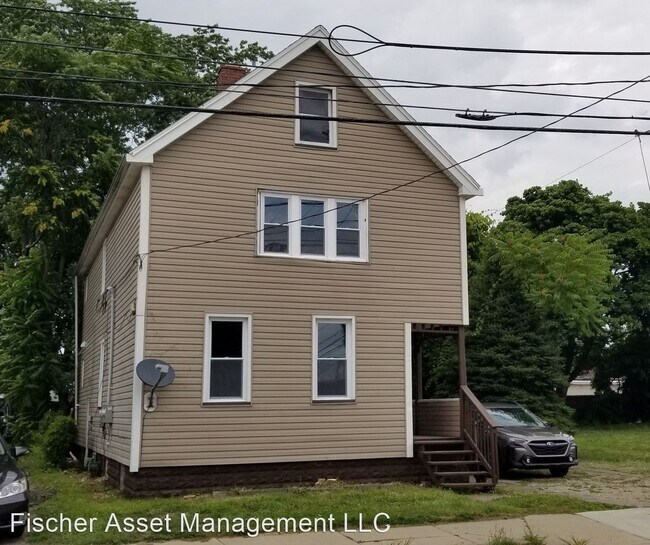 Building Photo - 2 br, 1 bath Apartment - 4710 Storer Ave. ...