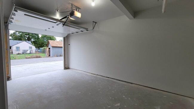 Building Photo - 7125 E Pacific Way