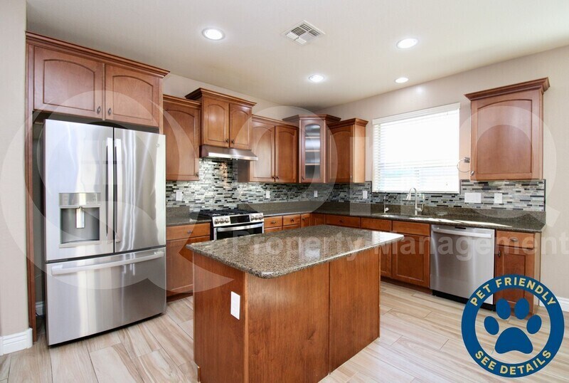 Primary Photo - 4018 E Expedition Way