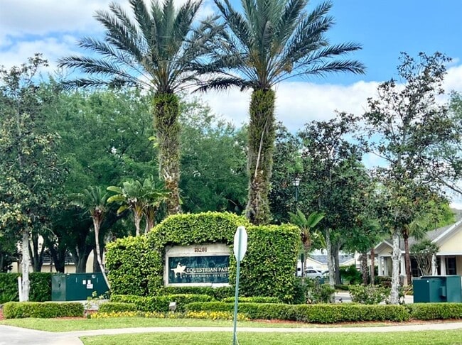 Building Photo - 18469 Bridle Club Dr