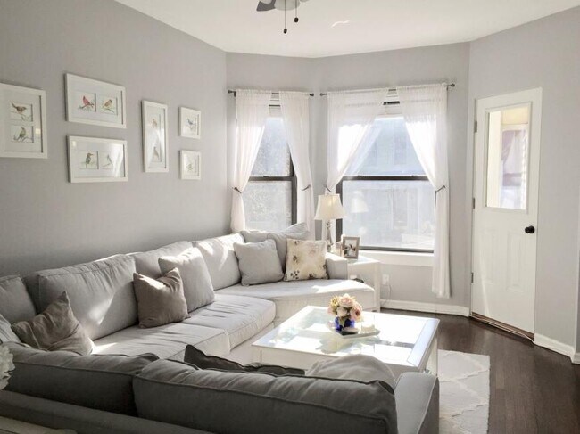 Foto del edificio - 2 bedroom in Chicago IL 60657