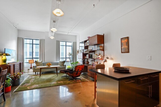 Foto del edificio - 849 S Broadway
