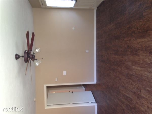 Fotografía del edificio - 1137 Oney Hervey Dr