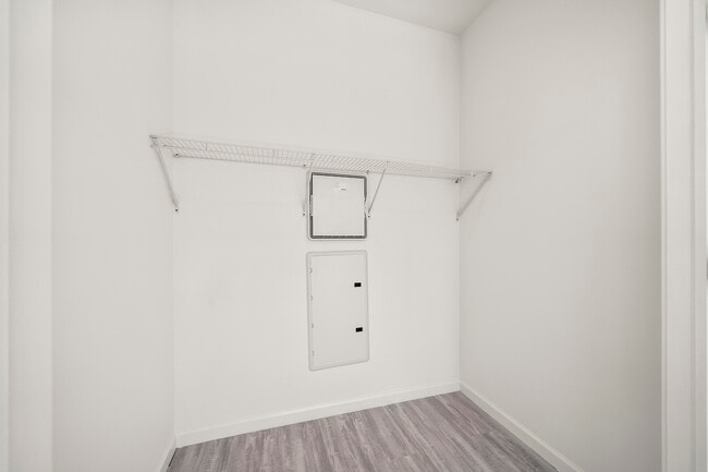 Building Photo - 51 E Main St