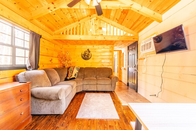 Building Photo - 31 Cabin Row