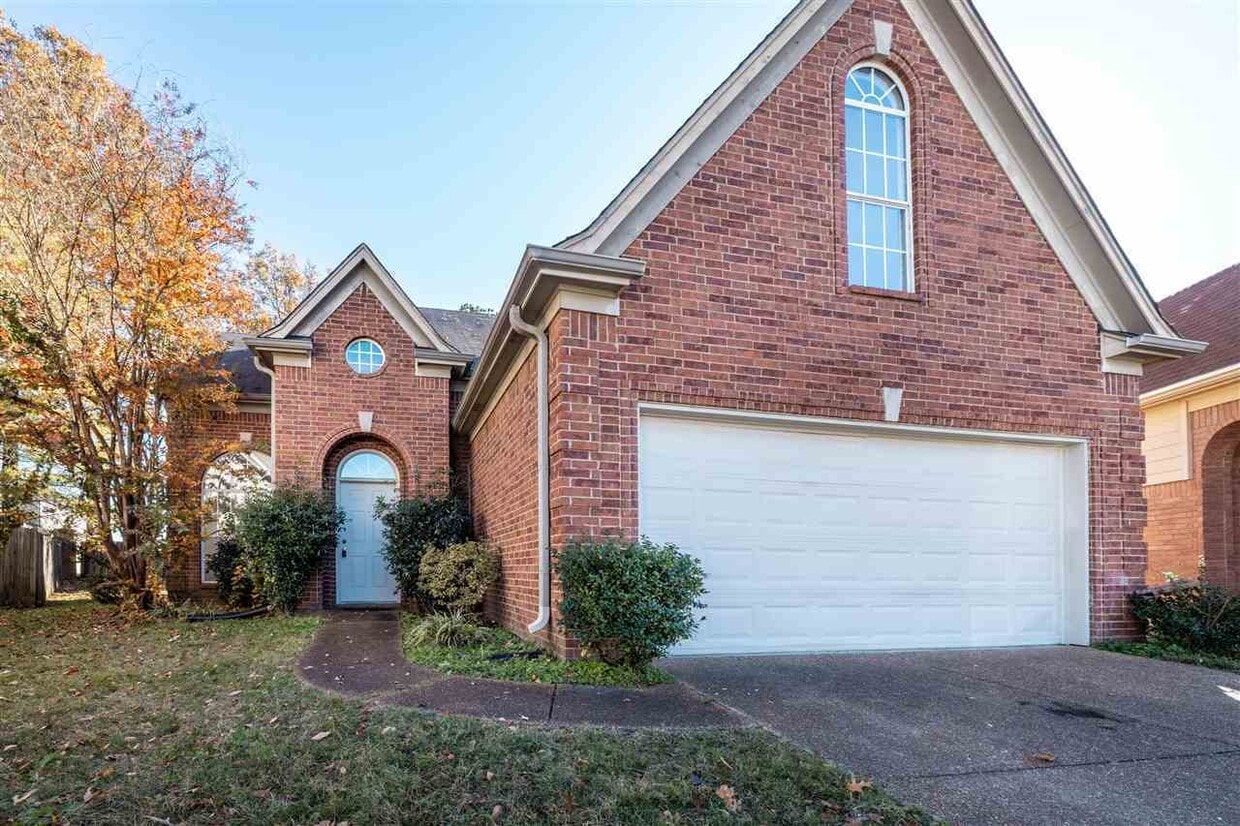 Primary Photo - 2130 Berry Garden Cir E