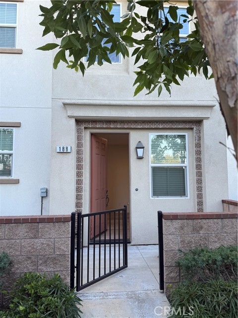 Building Photo - 188 Olive Ave
