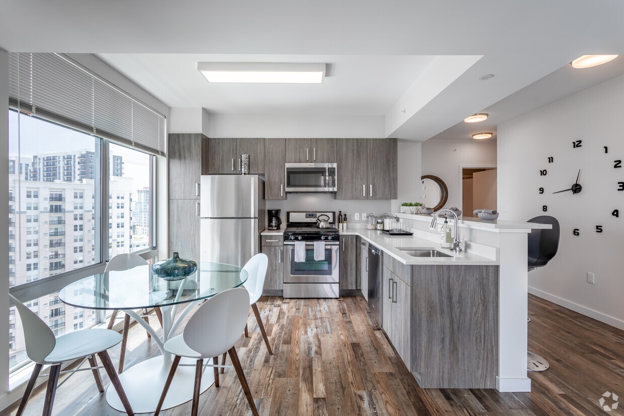 Primary Photo - NV @ Harbor Point