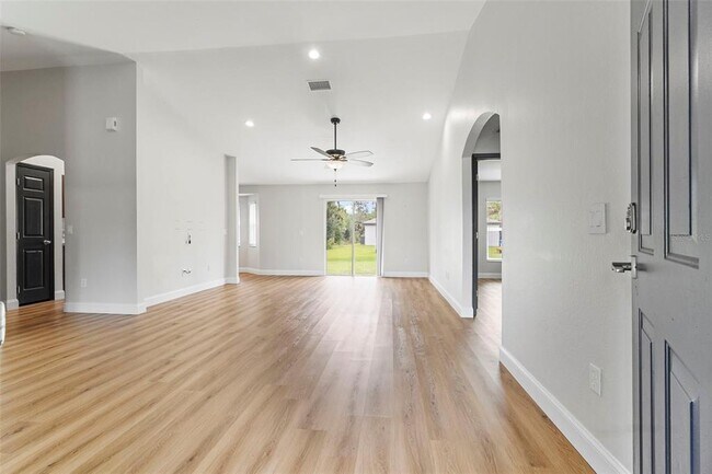 Foto del edificio - 2799 Thomas Ln