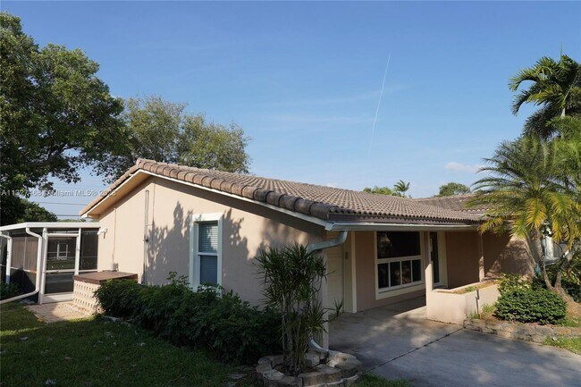 Foto del edificio - 4205 McKinley St