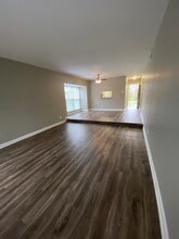 Building Photo - Arlington Apartments