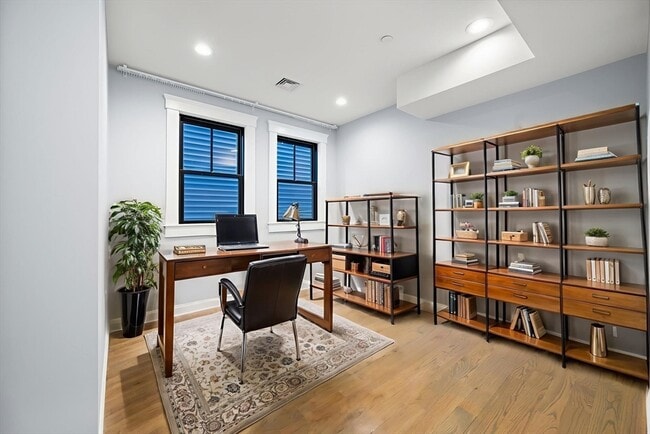 Foto del edificio - 229 E Eagle St